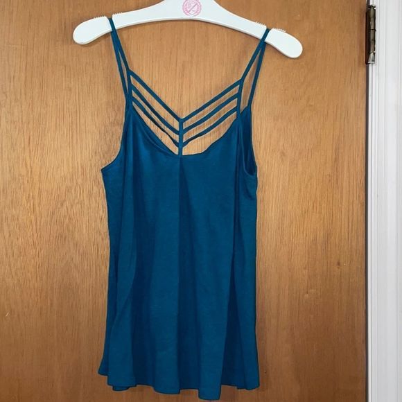 •EXPRESS• Strappy ladder front with slit swing side tank top in a size XS - Picture 2 of 7